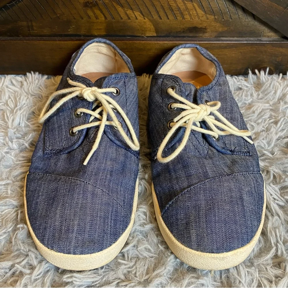 Toms Shoes Paseo Casual Sneakers Blue Canvas‎ Chambray Lace Up Women’s Size 8